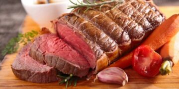 Красное мясо вызывает рак кишечника — ученые