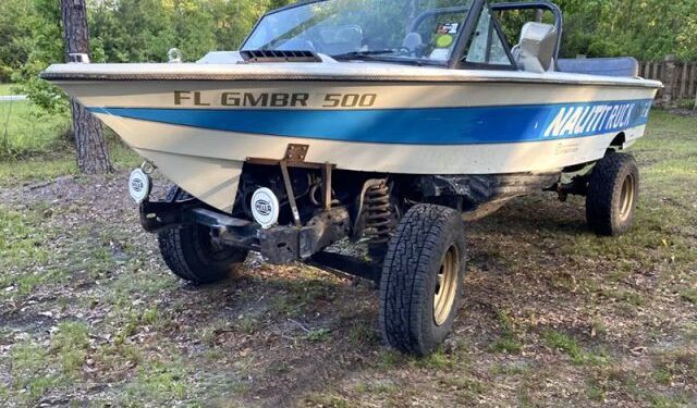 Пікап Ford F-150 перетворили на човен » Автоновости