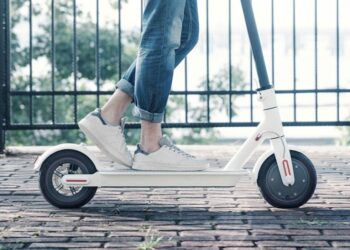 Электросамокаты хотят ограничить в скорости: разработан новый госстандарт для ЭСИМ — АВТО НОВОСТИ