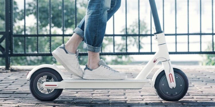 Электросамокаты хотят ограничить в скорости: разработан новый госстандарт для ЭСИМ — АВТО НОВОСТИ