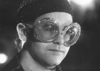 Елтон Джон закликав світ допомогти жителям Маріуполя |