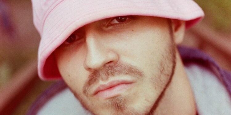 Фронтмена гурту Kalush Олег Псюк: біографія, фото, особисте життя |