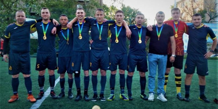 Итоги Чемпионата по футболу, длившегося почти полгода — (ФОТО)