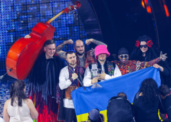 Kalush Orchestra продав свою нагороду з «Євробачення» майже за мільйон доларів |