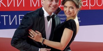 Климова и Петренко, чета Бондарчук. Психолог о распавшихся парах, казавшихся нам идеальными |