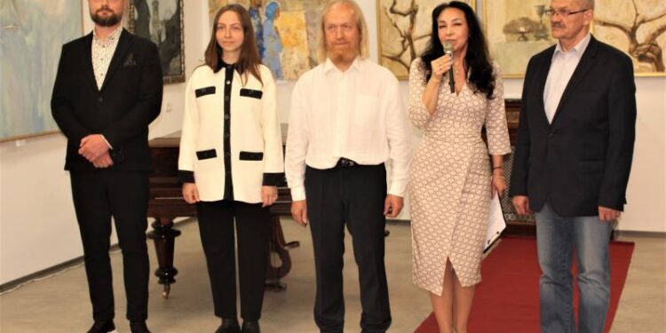 О новой выставке в ИКГ «С любовью в сердце. Вопреки…» — (ФОТО)