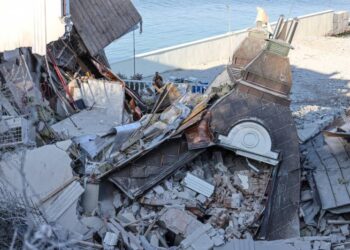 Ракетный удар по одесскому пляжу: разрушен отель