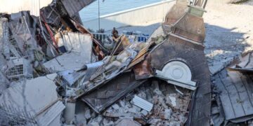 Ракетный удар по одесскому пляжу: разрушен отель
