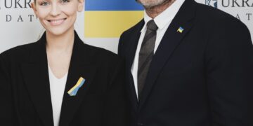 ROXOLANA та Лів Шрайбер зібрали кошти для українських лікарень |