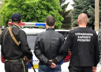 Торговал топливом и амуницией: в Одесской области разоблачили мошенника