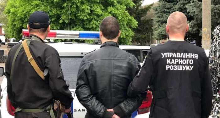 Торговал топливом и амуницией: в Одесской области разоблачили мошенника