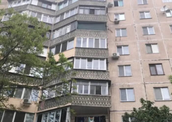 Трагическую гибель семьи расследуют в Суворовском районе