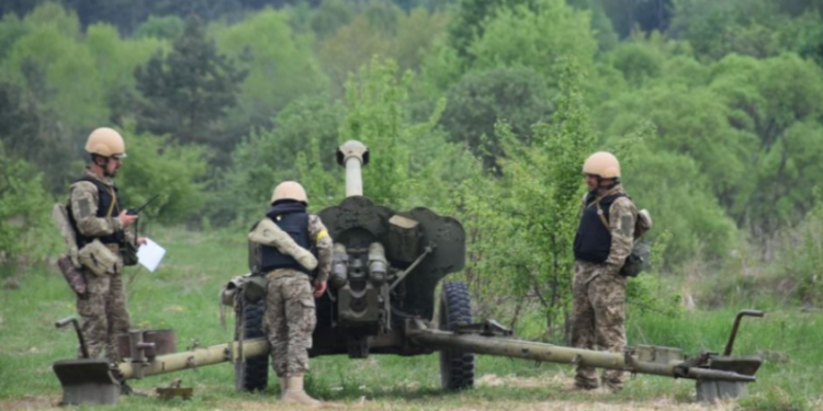 Украинские артиллеристы уничтожили командный пункт российских морпехов в Донецкой области