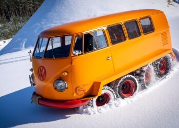 В горы без спешки: VW вернул к жизни внедорожный четырёхосный Bulli на гусеницах — АВТО НОВОСТИ