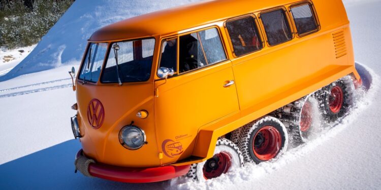 В горы без спешки: VW вернул к жизни внедорожный четырёхосный Bulli на гусеницах — АВТО НОВОСТИ
