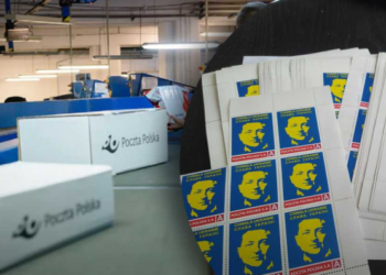 В Польше выпущены почтовые марки с изображением Владимира Зеленского