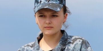 Выпускница Одесской морской академии стала первой женщиной-штурманом ВМС ВСУ