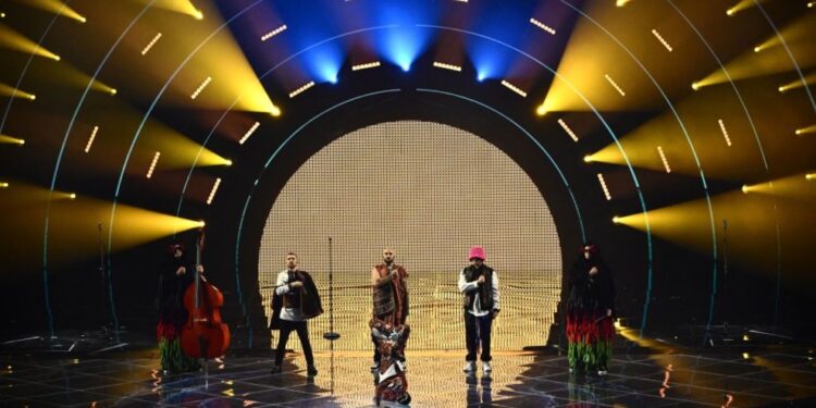 Євробачення 2022 Kalush Orchestra: костюми гурту, фото, історія |