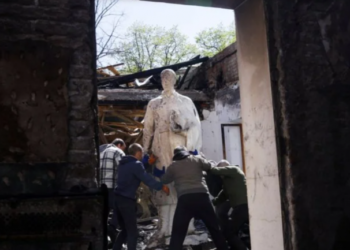 Зеленский отреагировал на ракетные обстрелы музея Сковороды и Одессы