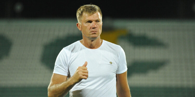 Максимов получил предложение из Азербайджана, но ответил отказом (14 червня 2022 р.) — Новости футбола