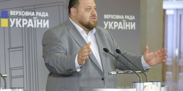 Депутатів запропонували жорстко карати за кнопкодавство