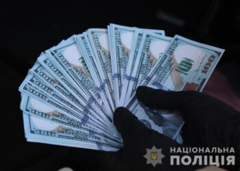 Подробиці затримання переправниці ухилянтів за кордон повідомила поліція Закарпаття. ФОТО | Кримінальні новини