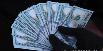 Подробиці затримання переправниці ухилянтів за кордон повідомила поліція Закарпаття. ФОТО | Кримінальні новини