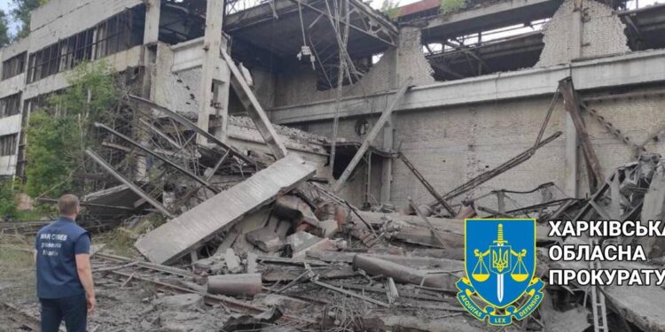 За фактом ворожого обстрілу підприємства у Харкові розпочато провадження. ФОТО | Кримінальні новини