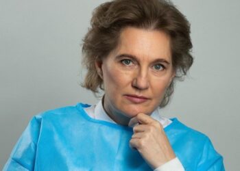 Голубовская: привитым следует не затягивать с обращением к врачу, а температура еще не показатель