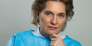 Голубовская: привитым следует не затягивать с обращением к врачу, а температура еще не показатель