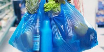 В Україні хочуть заборонити пластикові пакети
