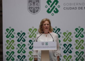 Чиновниця з Мексики пішла у відставку після того, як через неї затримали авіарейс