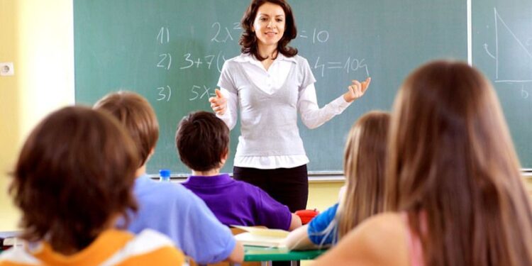 У 2020 році зарплату вчителів прив’яжуть до кількості учнів