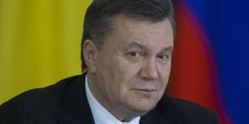 Янукович звернувся до Зеленського і привітав з перемогою на виборах