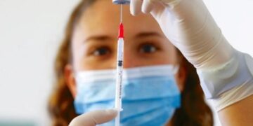 В Украине одобрили Нацплан вакцинации от COVID-19 на 2022 год: акцент на бустер