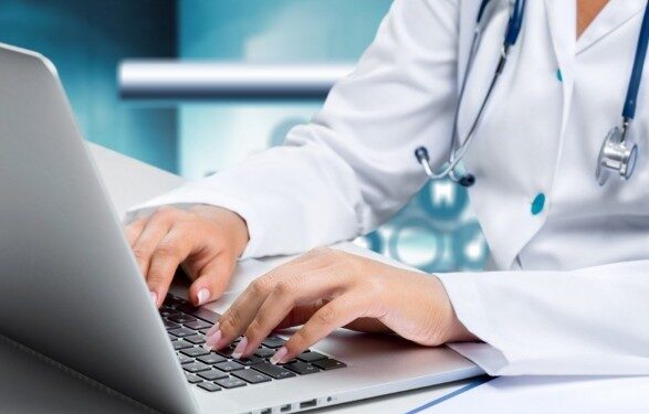 Рак легких грозит только курильщикам? Врач рассказал, кто в группе риска