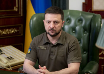 Нас тоді будуть поважати, коли ми поважаємо себе — Зеленський