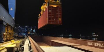 Обойти морскую блокаду: в Измаил прибудет первый контейнерный караван