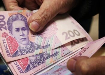 Мінсоцполітики забезпечило виплату пенсій на тимчасово захоплених та територіях, де ідуть бої