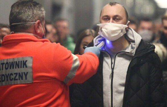 В Польше хотят сократить срок самоизоляции для больных COVID-19