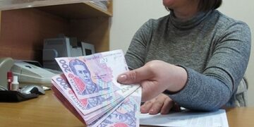 Пенсія за особливі заслуги перед Україною: які дотації передбачені до виплат