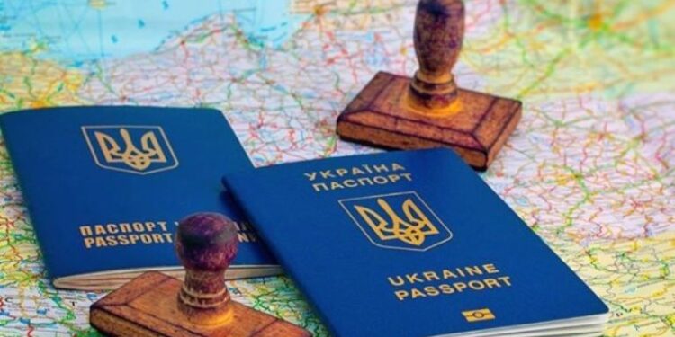 Які документи необхідні для перетину кордону під час воєнного стану