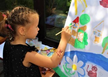 Ко Дню защиты детей в городе прошёл фестиваль искусств «Дунай — река дружбы» —  (ФОТО)