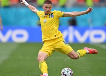 Миколенко: «Мали забивати шотландцям 5 м’ячів і завершувати гру»