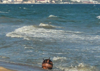 На пляже в Одесской области взорвалась морская мина: в курортном домике вынесло окна