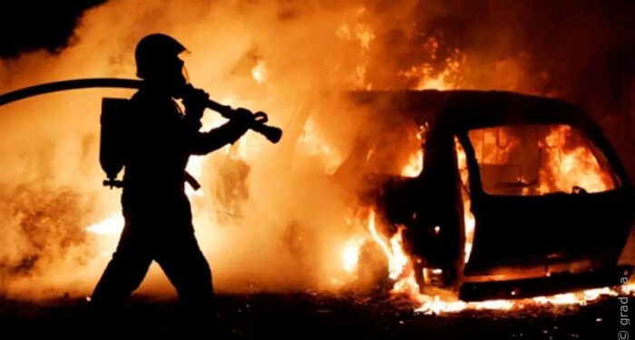 Ночью в Рени горел внедорожник