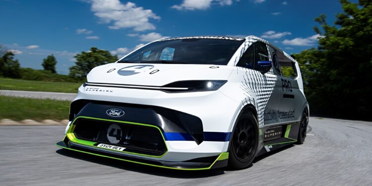 Ну очень быстрая доставка: представлен 2000-сильный фургон Ford Pro Electric SuperVan — АВТО НОВОСТИ