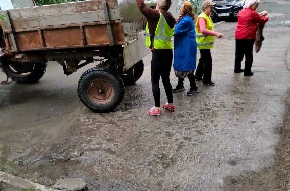 Працівники Арцизького КП «Житловик» продовжують працювати згідно графіку затверджених робіт