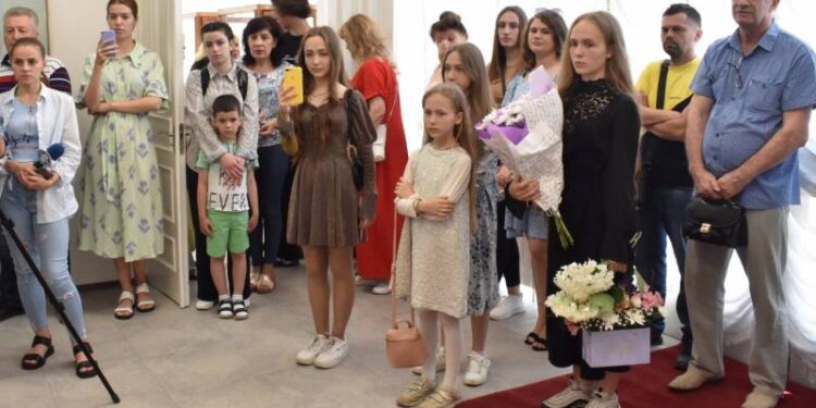 Репортаж з виставки заслуженого художника України Івана Шишмана та його доньки Злати Шишман