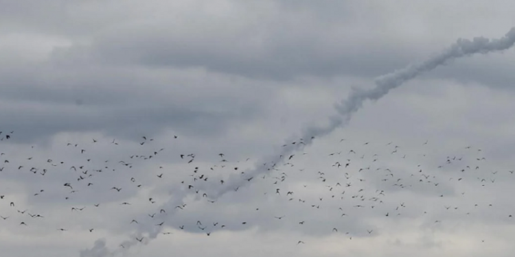 РФ с самолета ударила ракетами по Сумской области: что известно